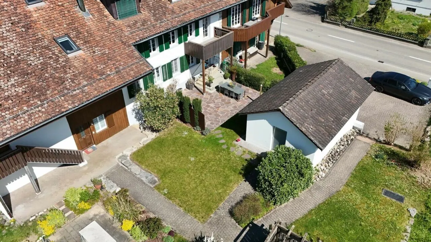 Appartamento affascinante con giardino privato e basse spese accessorie - Foto 1 di 23