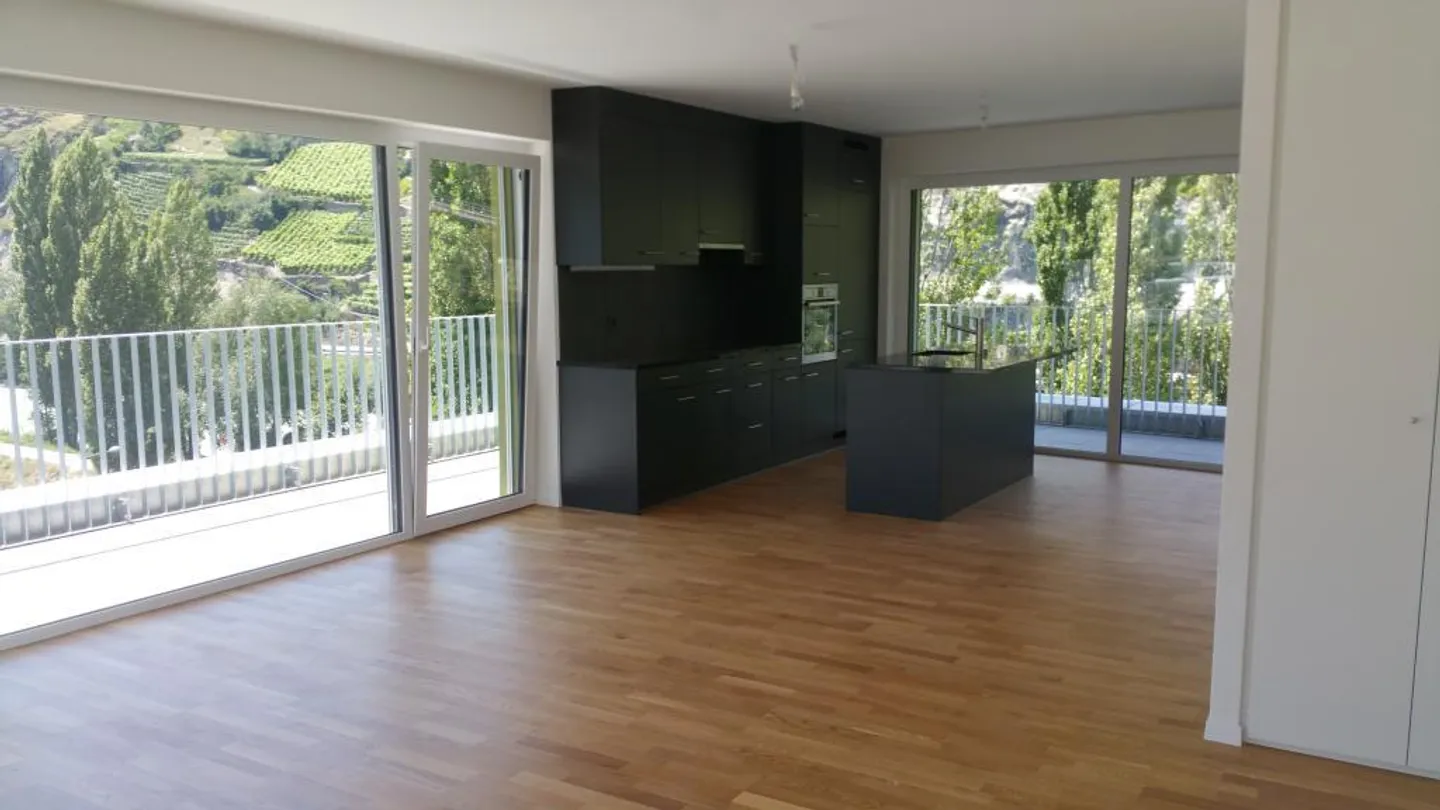 3.5 Room Apartment - Photo 4 of 9