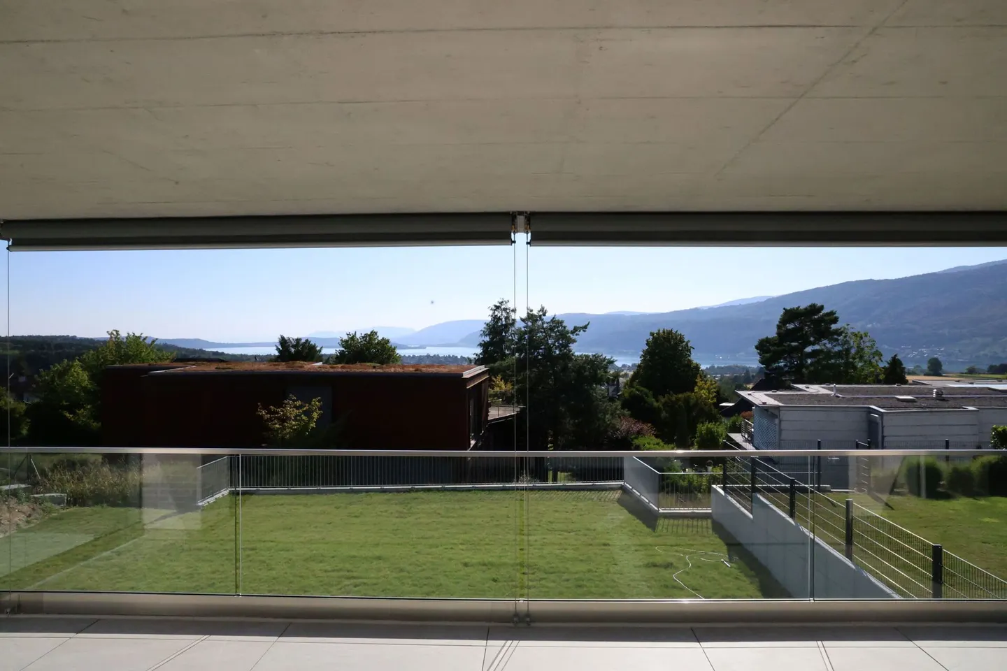 Vivere esclusivo con vista lago - Ampio appartamento di 4,5 stanze - Foto 16 di 20