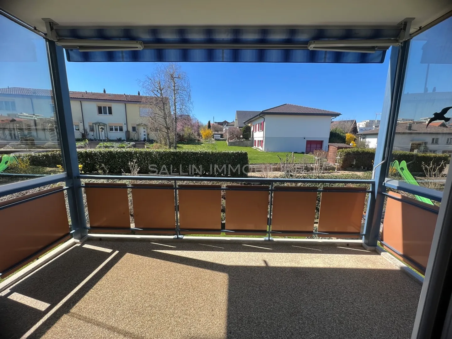 BEAUTIFUL 4-ROOM APARTMENT, IN SINGINE - Photo 8 of 9