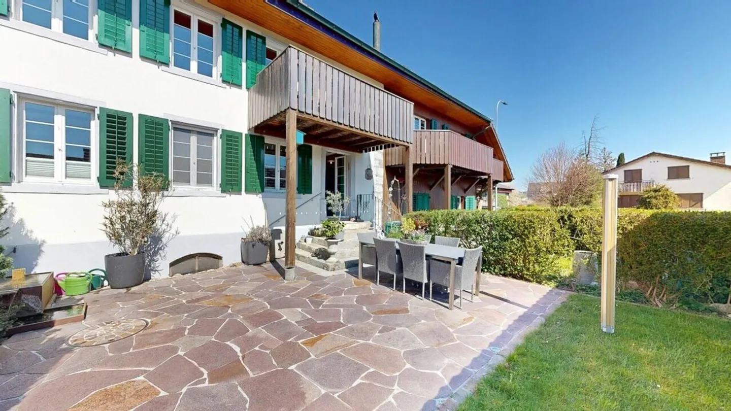 Appartamento affascinante con giardino privato e basse spese accessorie - Foto 4 di 23