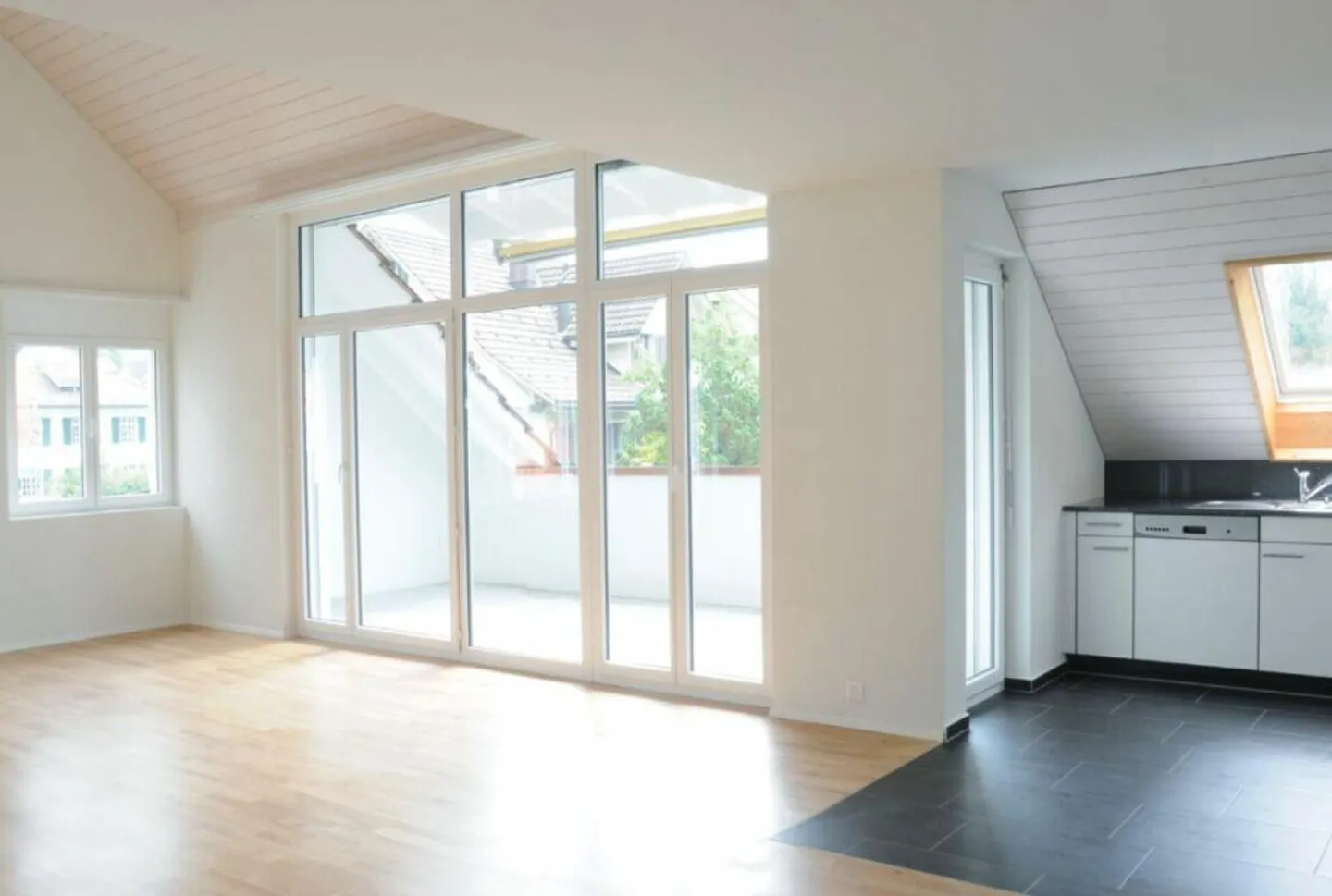 Your new home in the village center: 3.5-room maisonette with gallery & ... - Photo 4 of 18