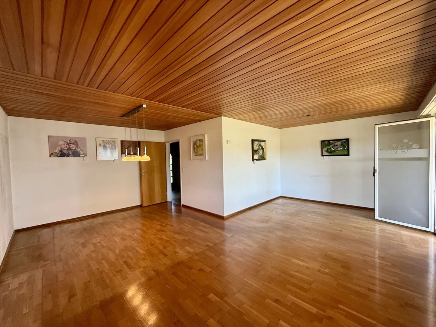 Sogno abitativo con potenziale: casa unifamiliare di 5,5 stanze a Niederbuchsiten - Foto 5 di 17