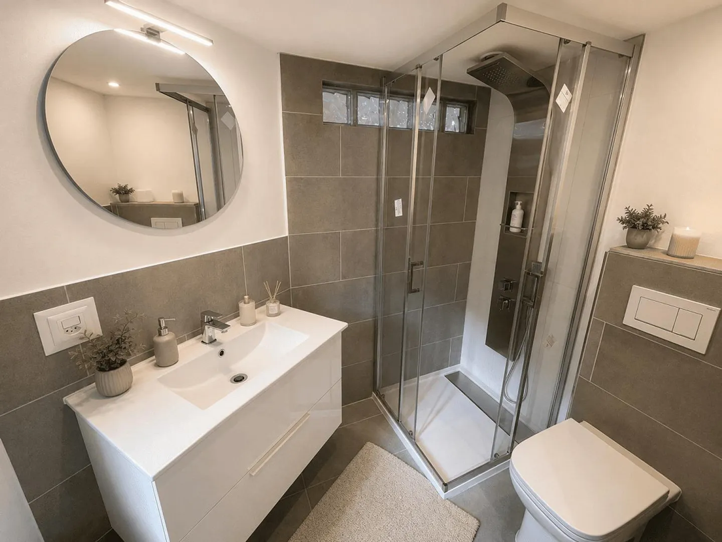 PRÄCHTIGES 3.5-ZIMMER-HAUS VOLLSTÄNDIG RENOVIERT - Foto 6 von 13