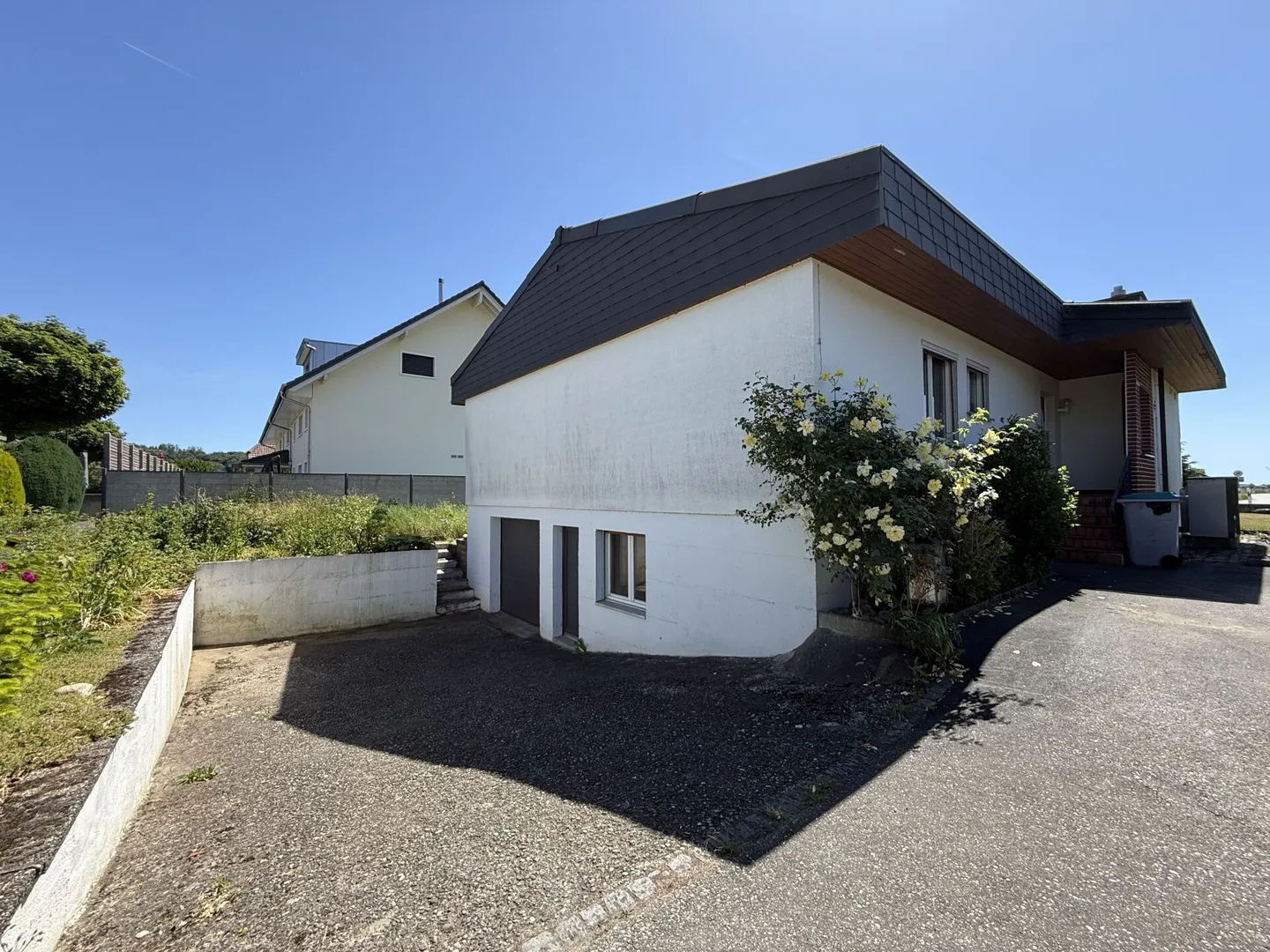 Sogno abitativo con potenziale: casa unifamiliare di 5,5 stanze a Niederbuchsiten - Foto 14 di 17