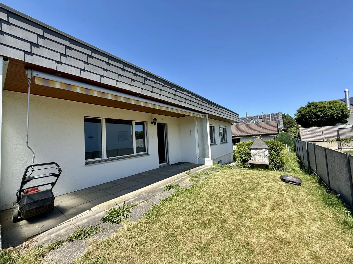 Sogno abitativo con potenziale: casa unifamiliare di 5,5 stanze a Niederbuchsiten - Foto 15 di 17