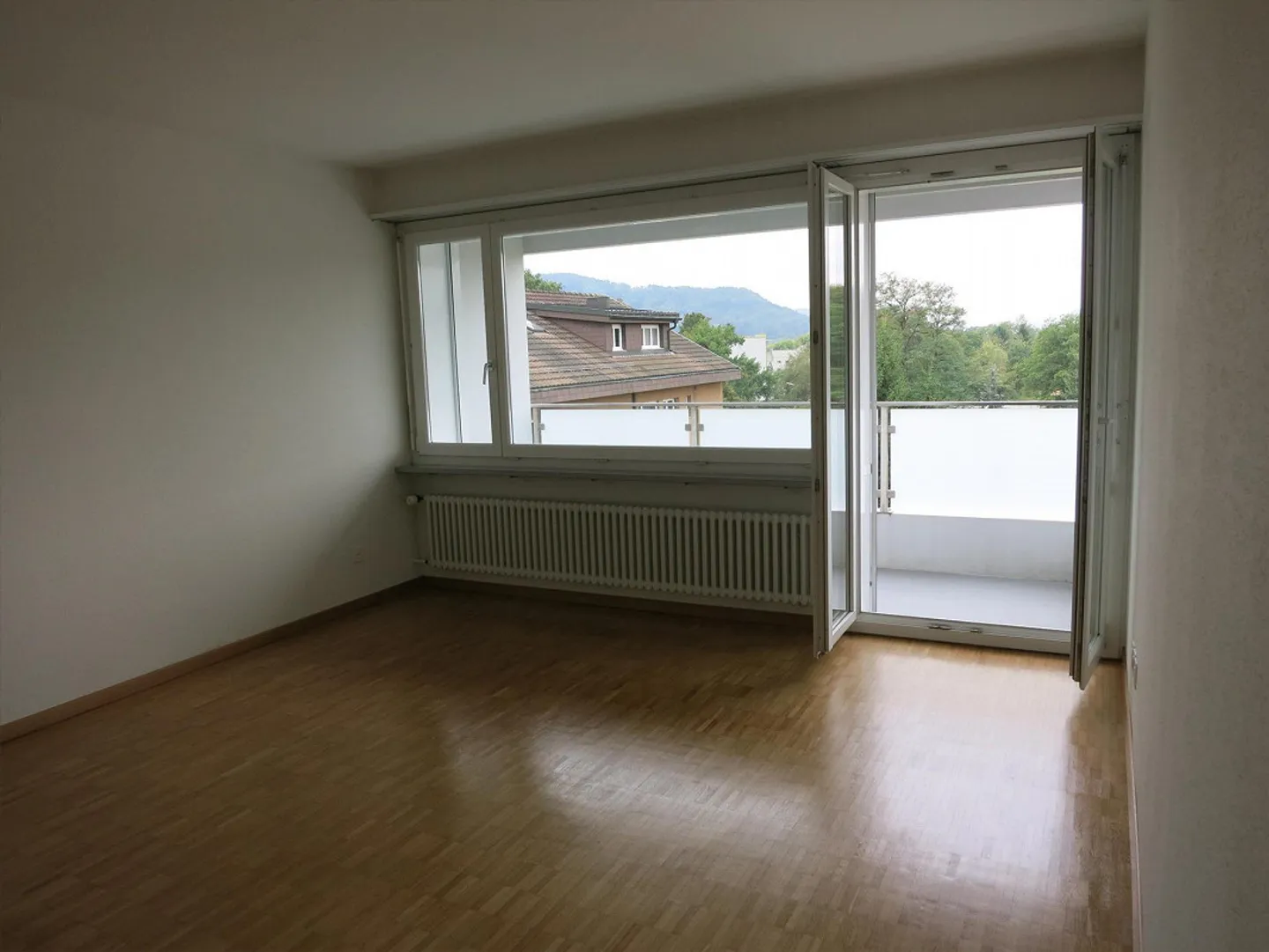 Nice living - Photo 2 of 7