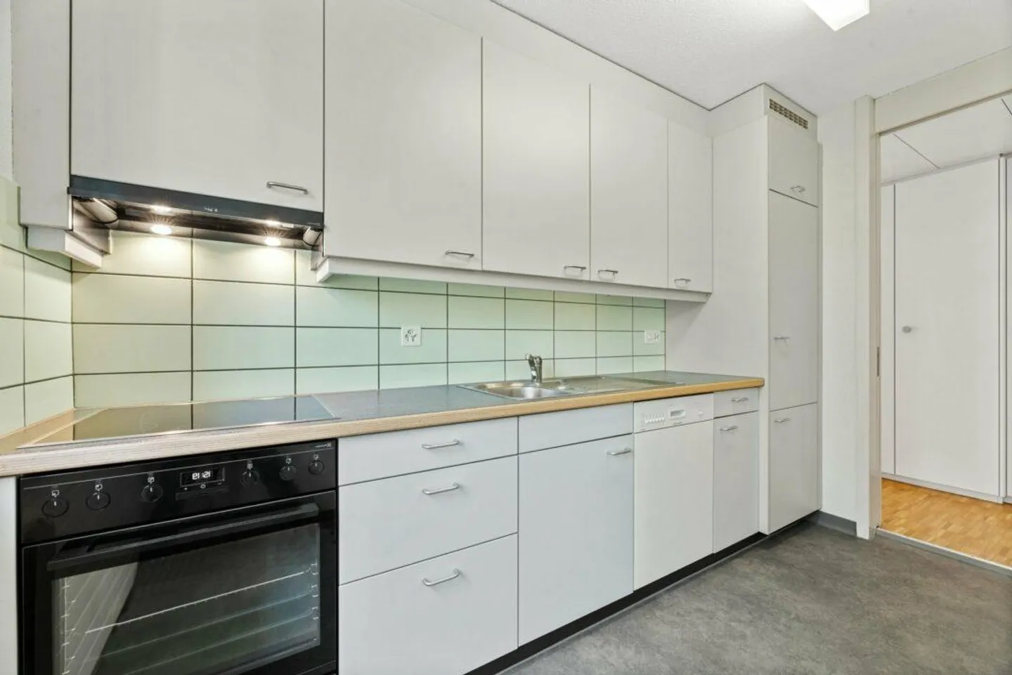 4.5 Room Apartment in Lucerne - Photo 2 of 6