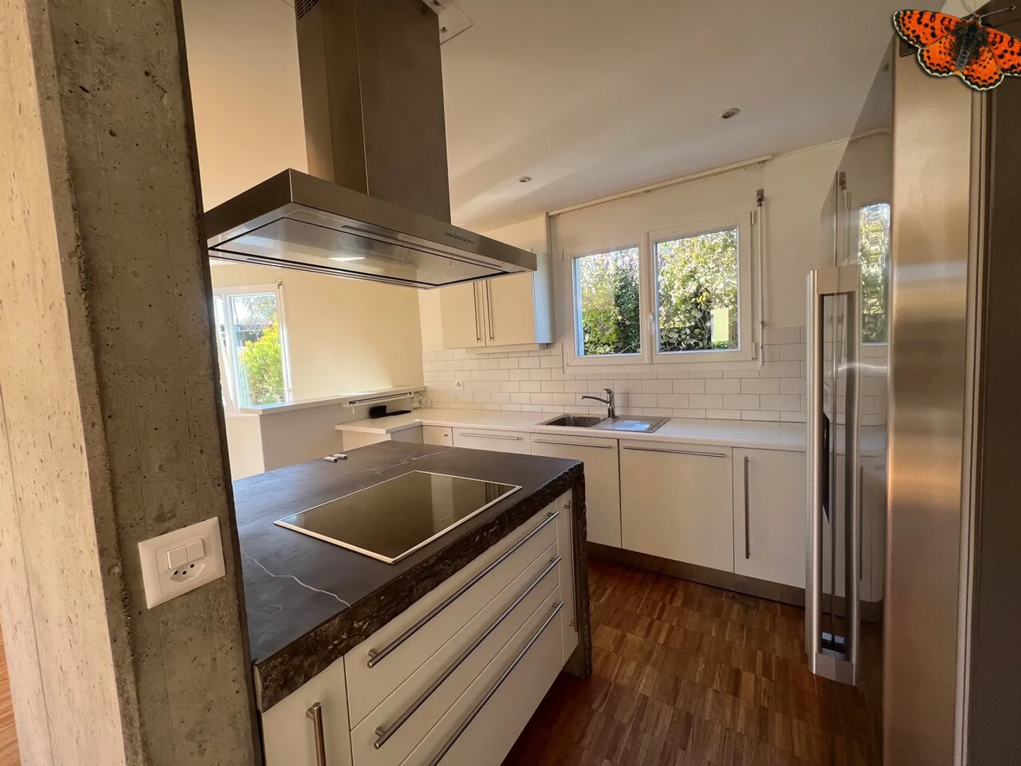 EXCEPTIONAL VILLA 7 ROOMS ON 3 FLOORS WITH STUDIO! - Photo 4 of 33