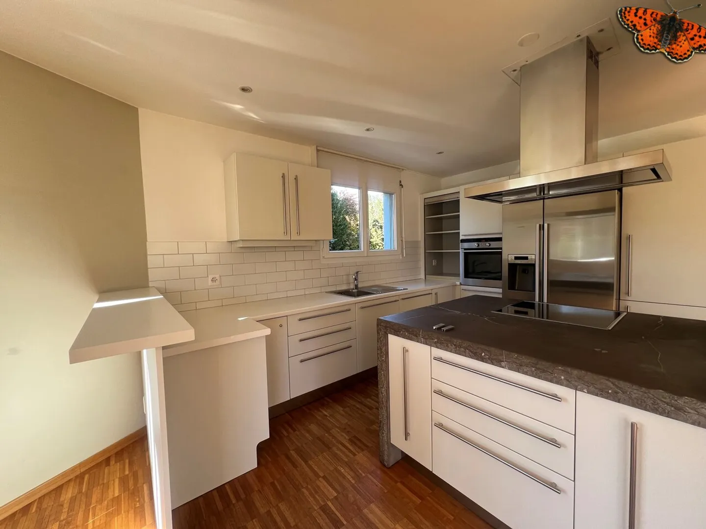 EXCEPTIONAL VILLA 7 ROOMS ON 3 FLOORS WITH STUDIO! - Photo 7 of 33