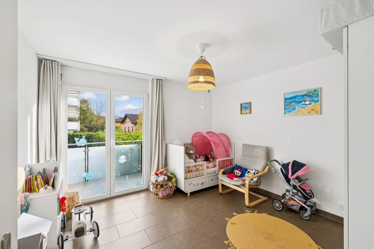 Spaziosi e luminosi 4,5 locali con vista sulle Dents-du-Midi - Foto 6 di 12