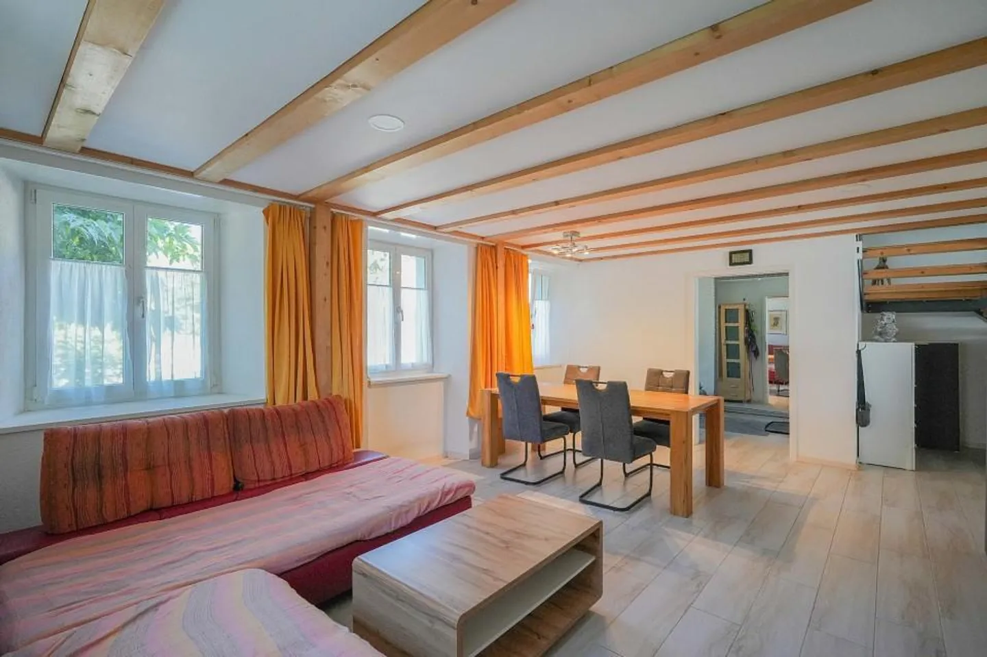 4.5 Room Maisonette Apartment with Huge Multi-Purpose Room - Photo 3 of 13