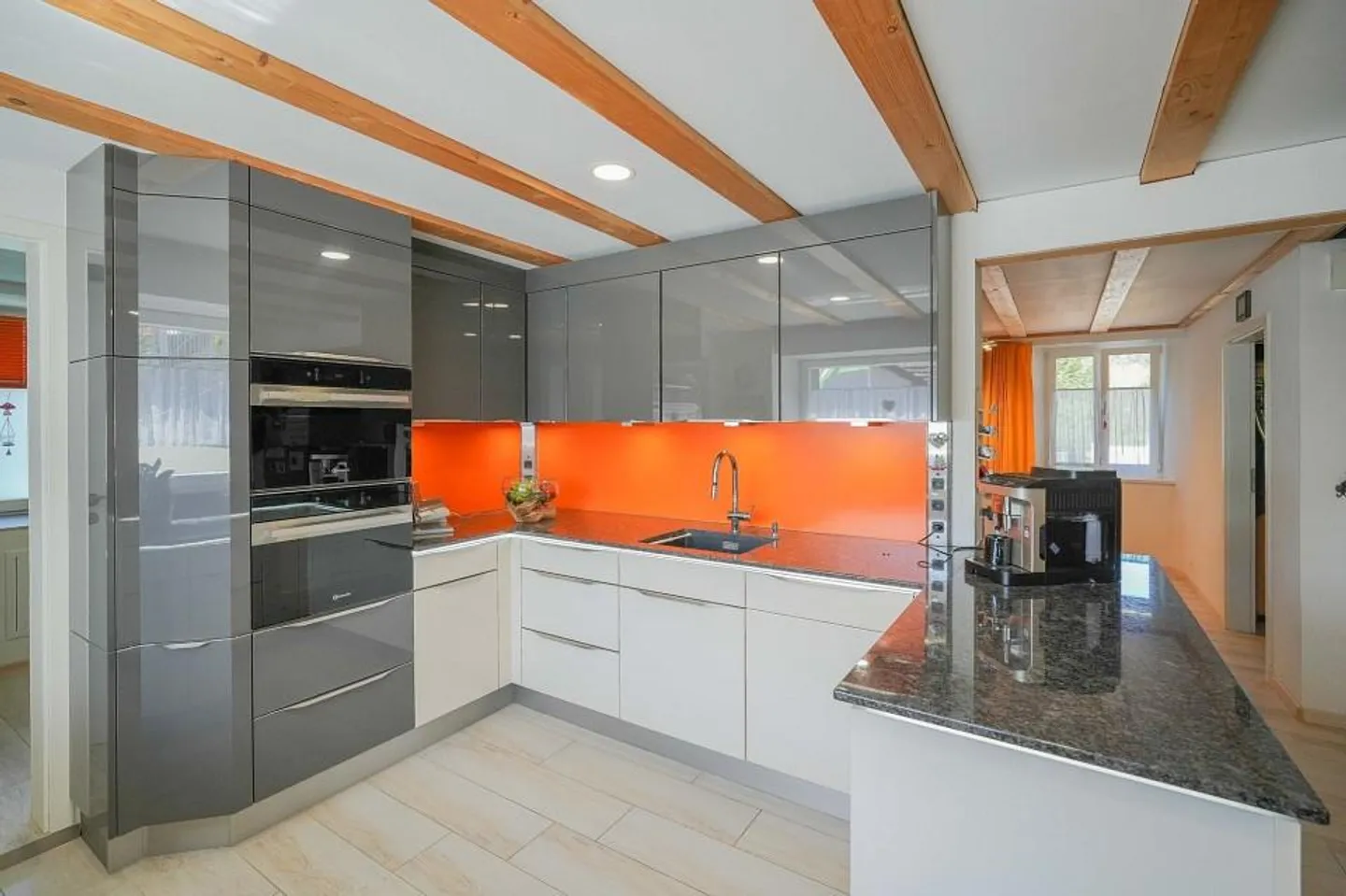 4.5 Room Maisonette Apartment with Huge Multi-Purpose Room - Photo 9 of 13