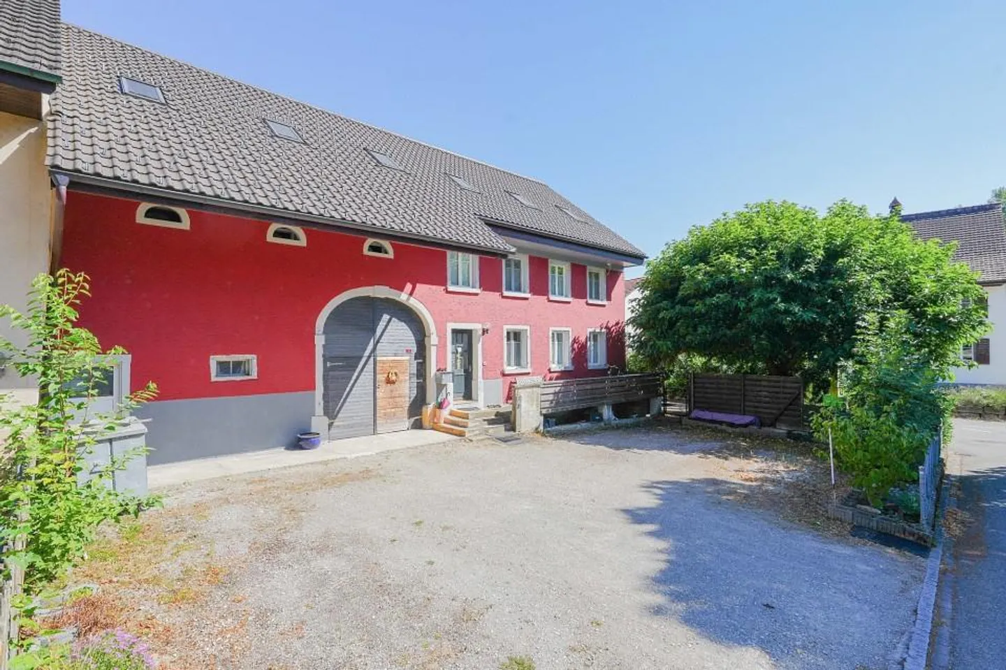 4.5 Room Maisonette Apartment with Huge Multi-Purpose Room - Photo 11 of 13