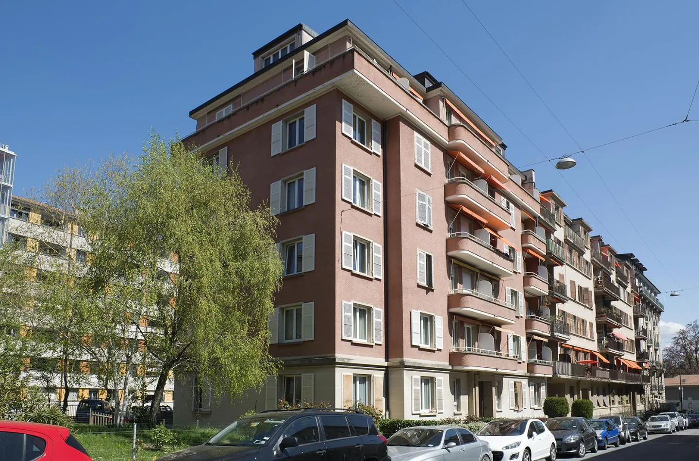 Place de Parking Extérieur à Sécheron - Photo 2 sur 4