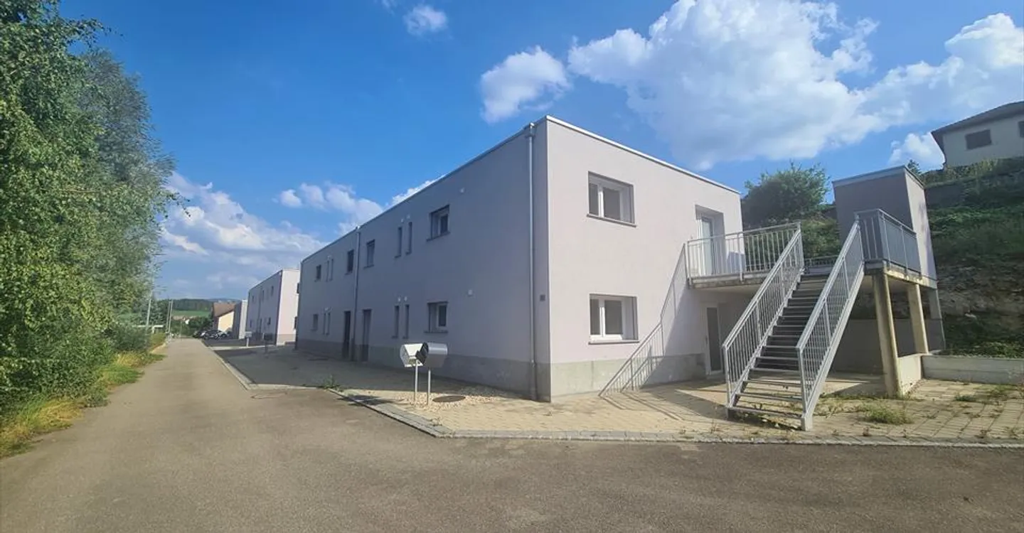 Appartement moderne 4,5 pièces - Photo 3 sur 17