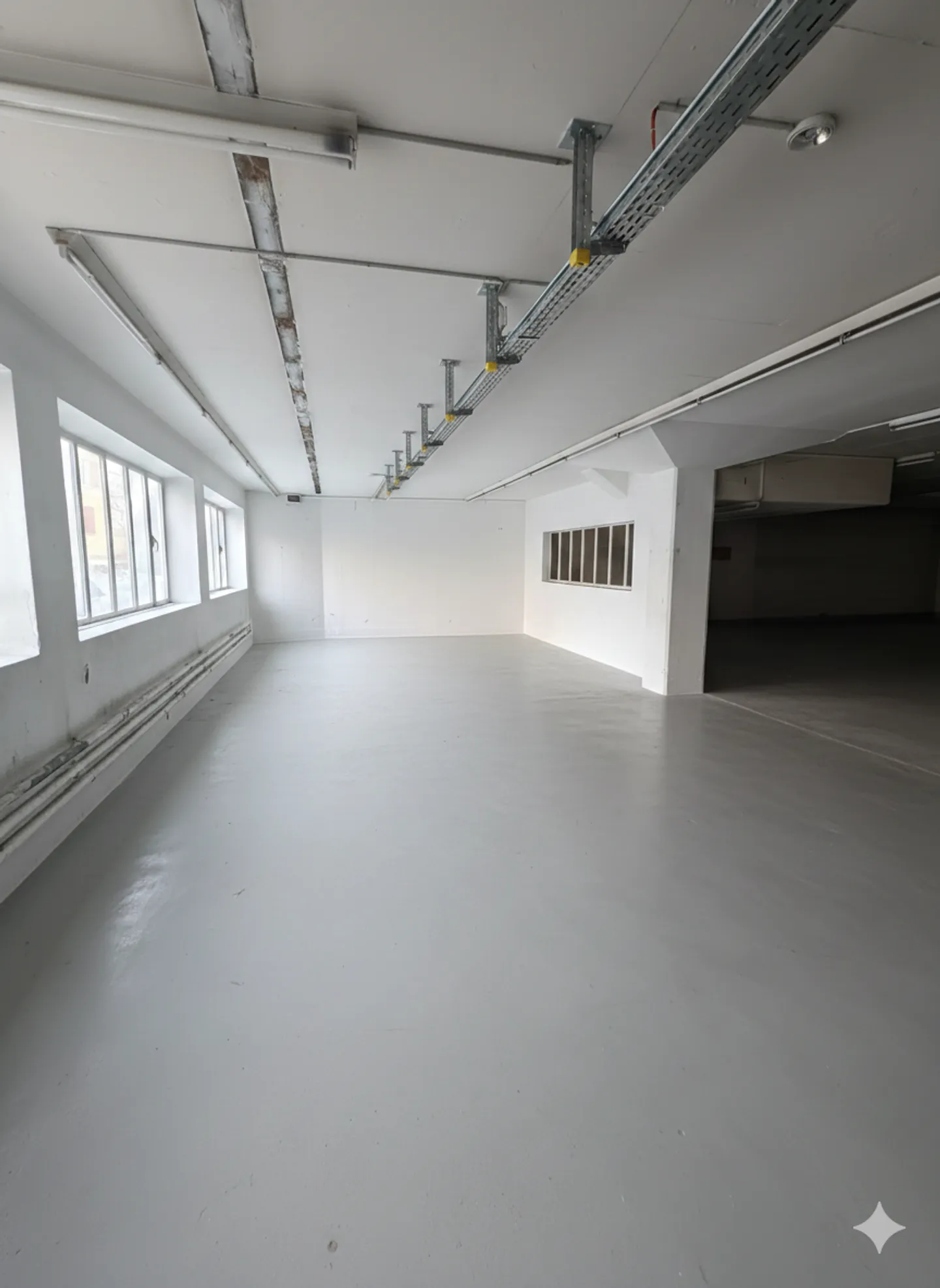 Workshop for rent - Photo 4 of 9