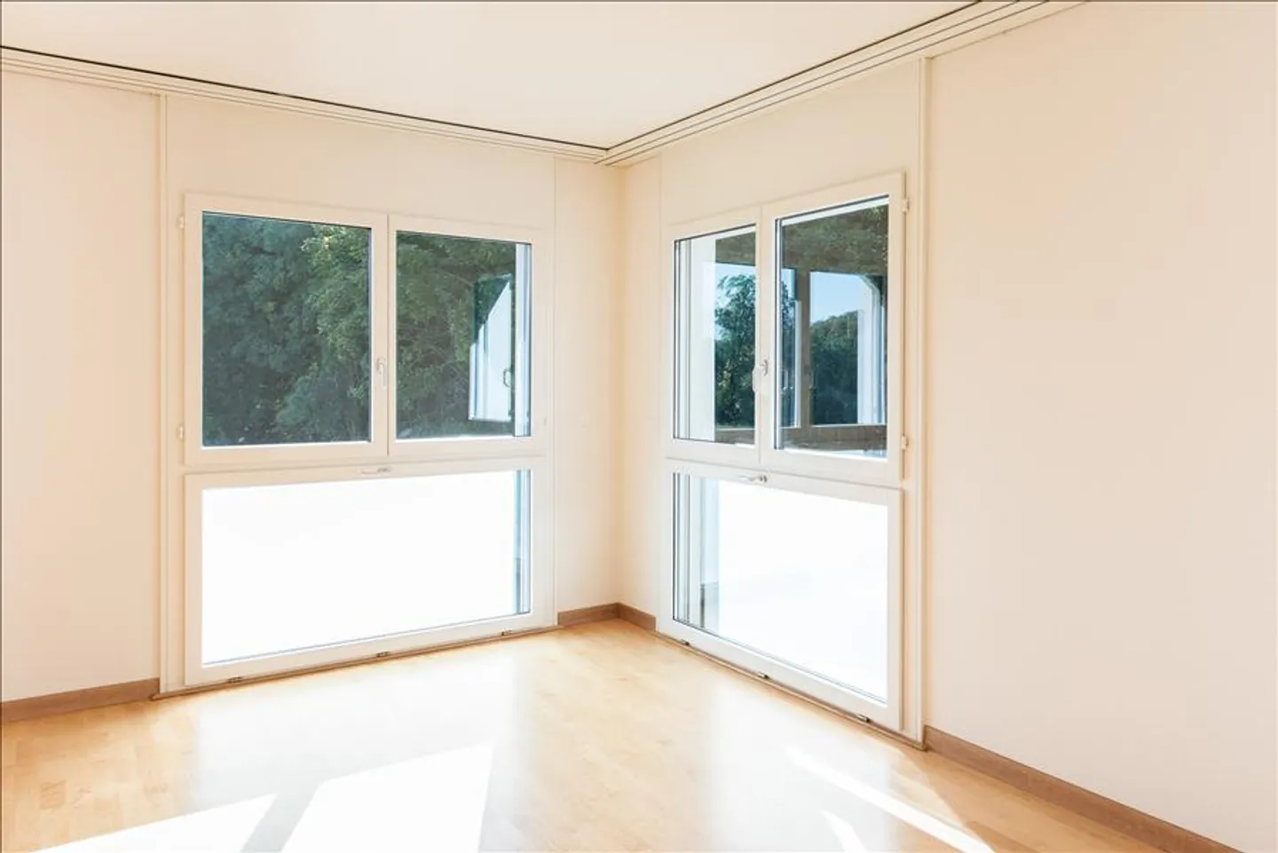 Magnifique duplex penthouse avec vue sur le lac et grandes terrasses - Photo 6 sur 12