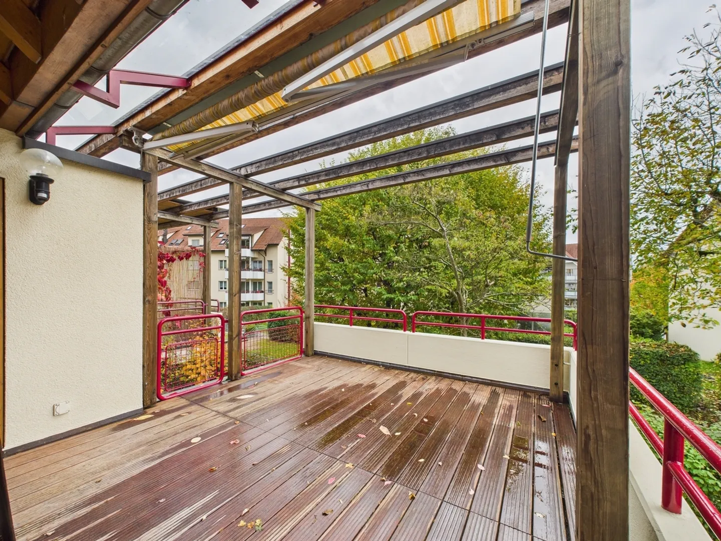 Appartement triplex-maisonette de 6,5 pièces fraîchement rénové à Wallisellen... - Photo 8 sur 9