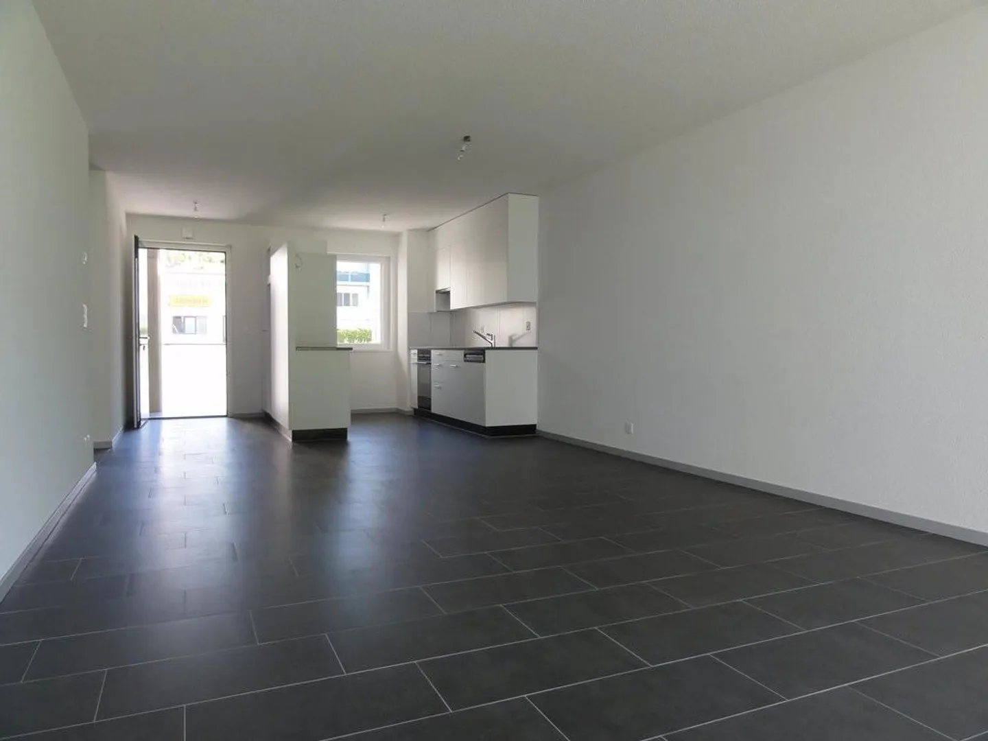 Charmante 2.5-Zimmer-Wohnung - Foto 3 von 9