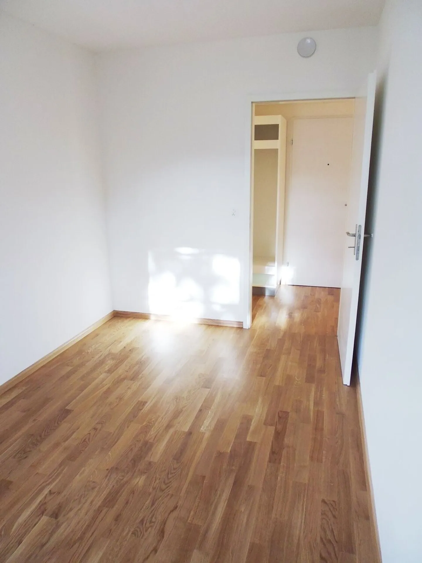 Apartment for rent - Photo 11 of 12