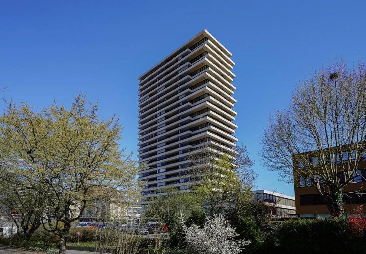 Vivere moderno facilmente - Benvenuti nella Torre Helvetia - Foto 1 di 12