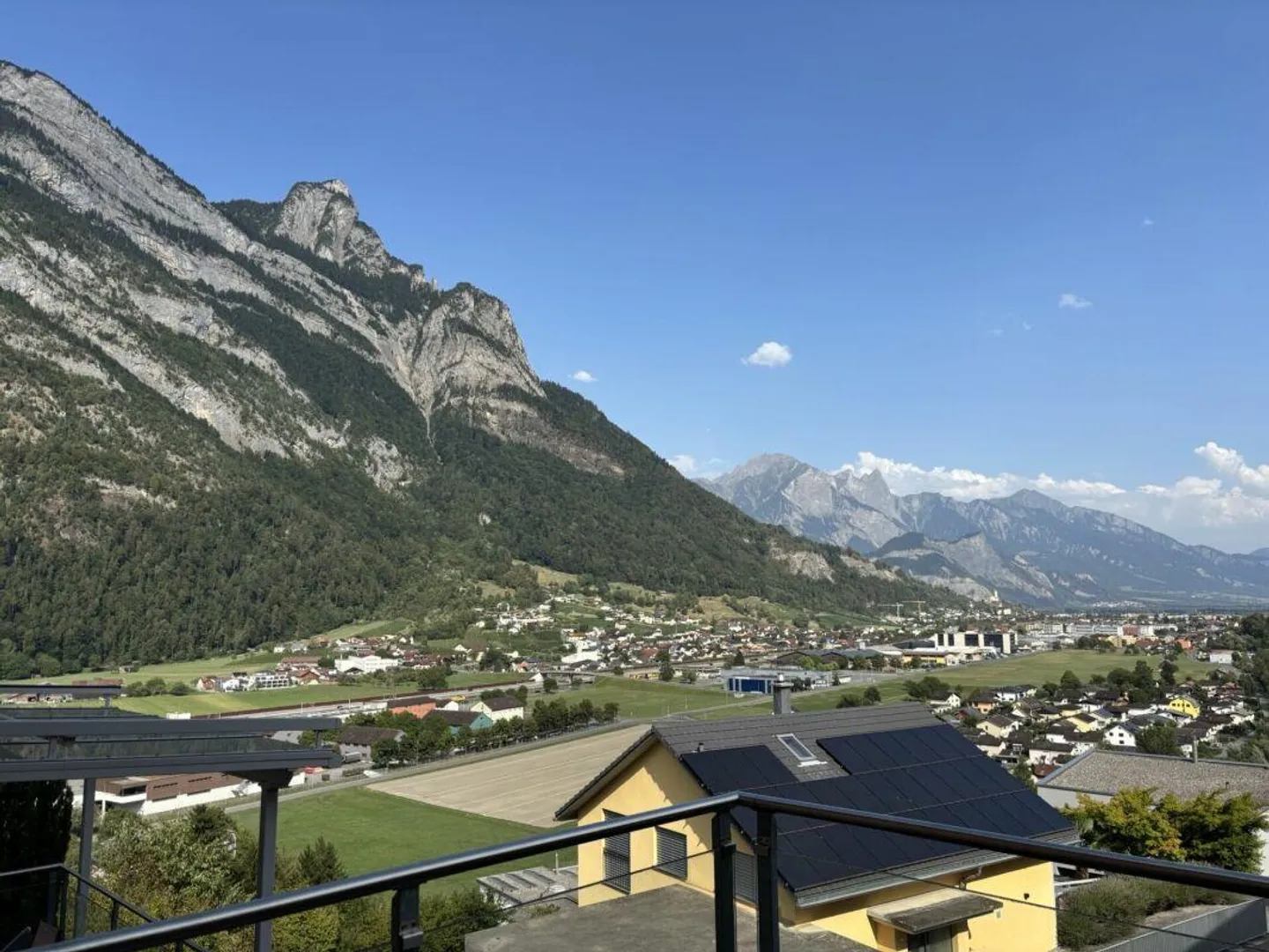 Charmantes Doppelhaus mit Gartenblick - Foto 21 von 30