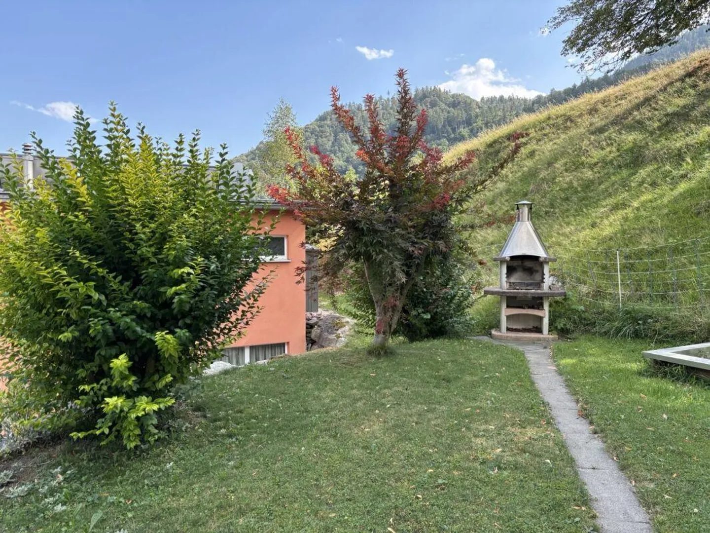 Charmantes Doppelhaus mit Gartenblick - Foto 25 von 30