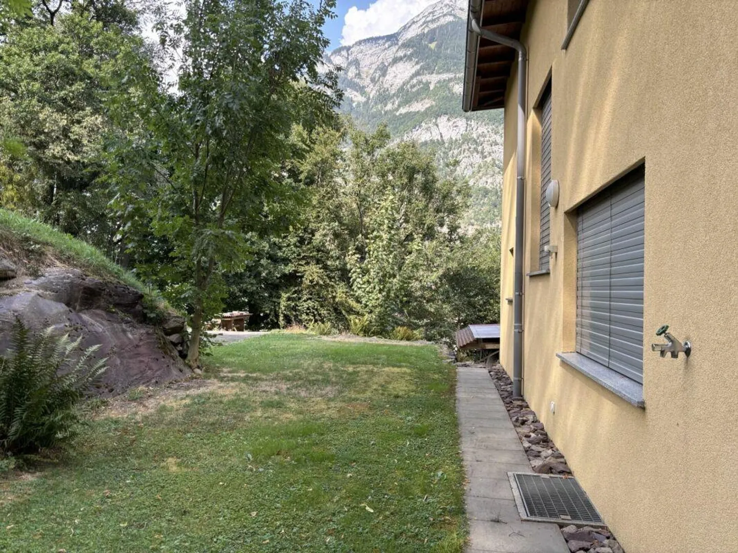 Charmantes Doppelhaus mit Gartenblick - Foto 26 von 30