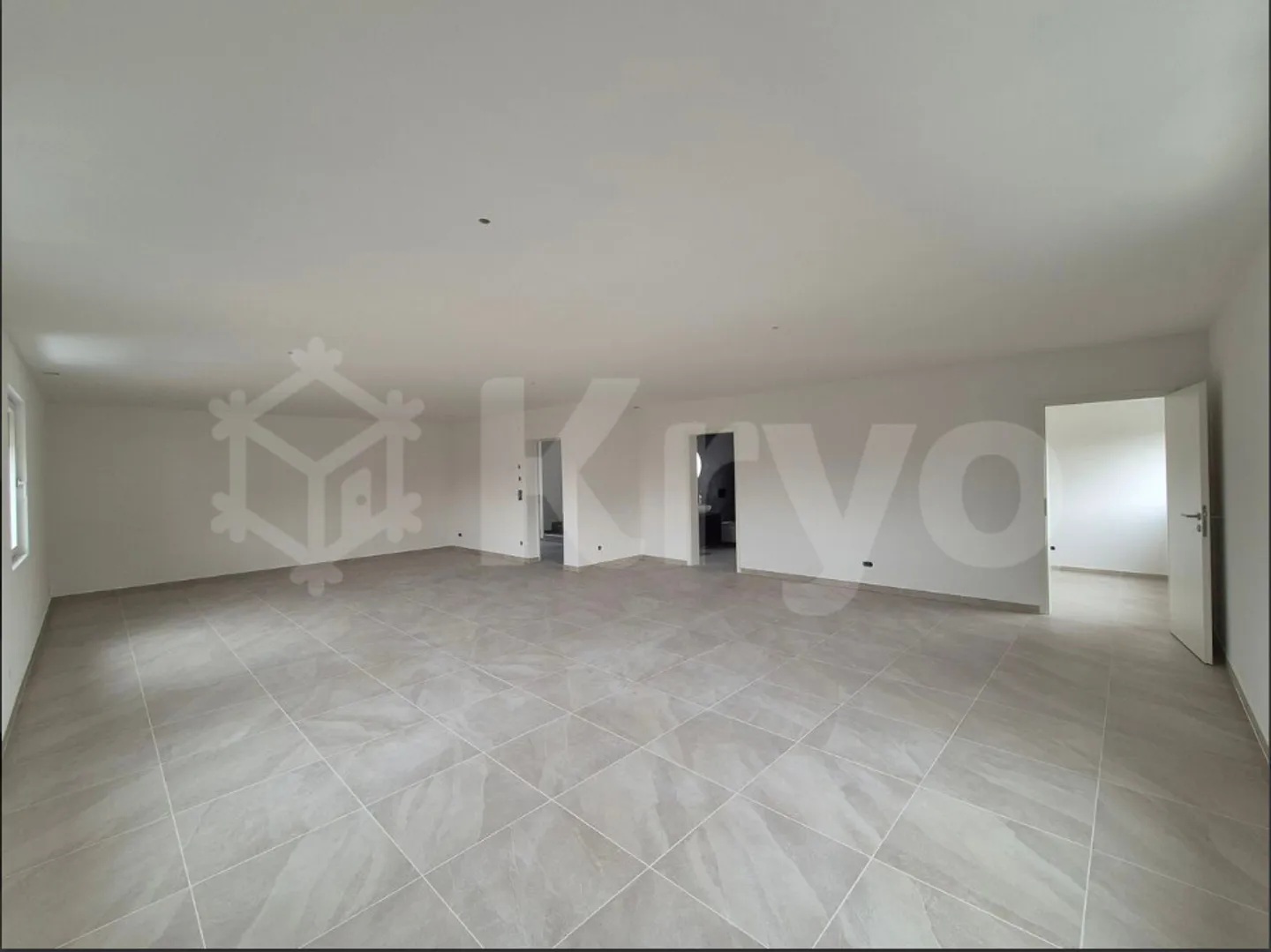 Contemporary Office Space - Photo 1 of 4