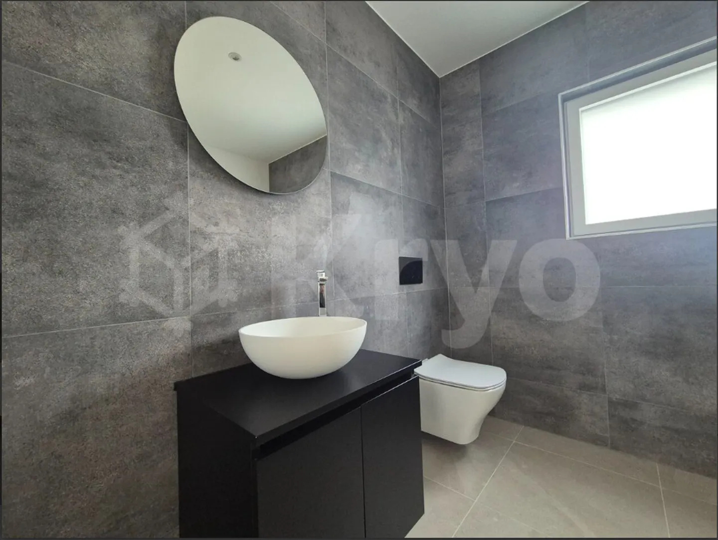 Contemporary Office Space - Photo 2 of 4
