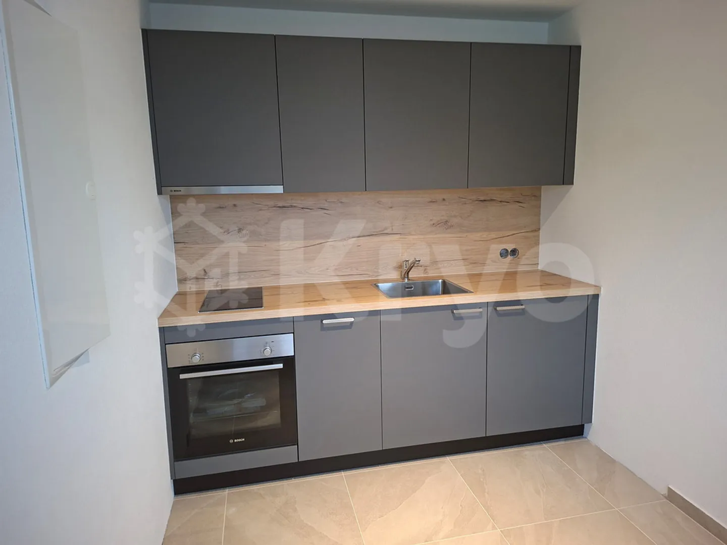Contemporary Office Space - Photo 3 of 4