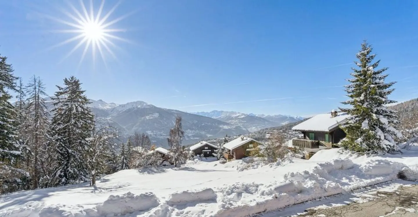 Appartamento arredato luminoso con vista panoramica a Crans-Montana - Foto 7 di 11