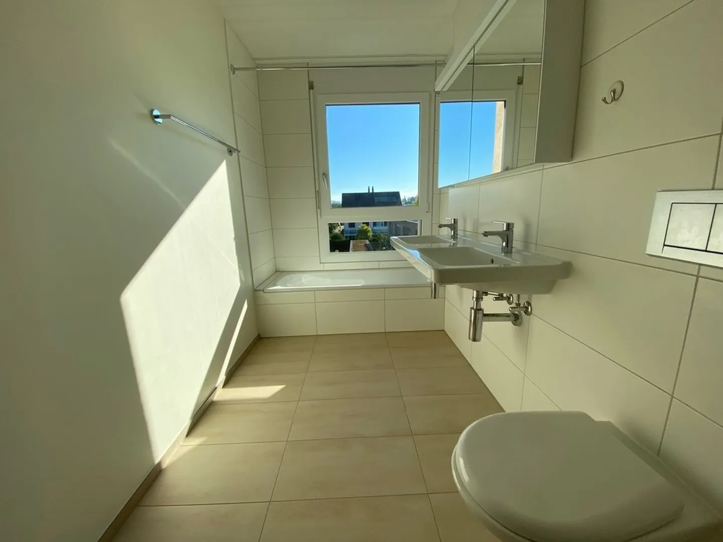 Vivere sul 'Lato soleggiato' - 4,5 stanze / 2° piano - Foto 4 di 9