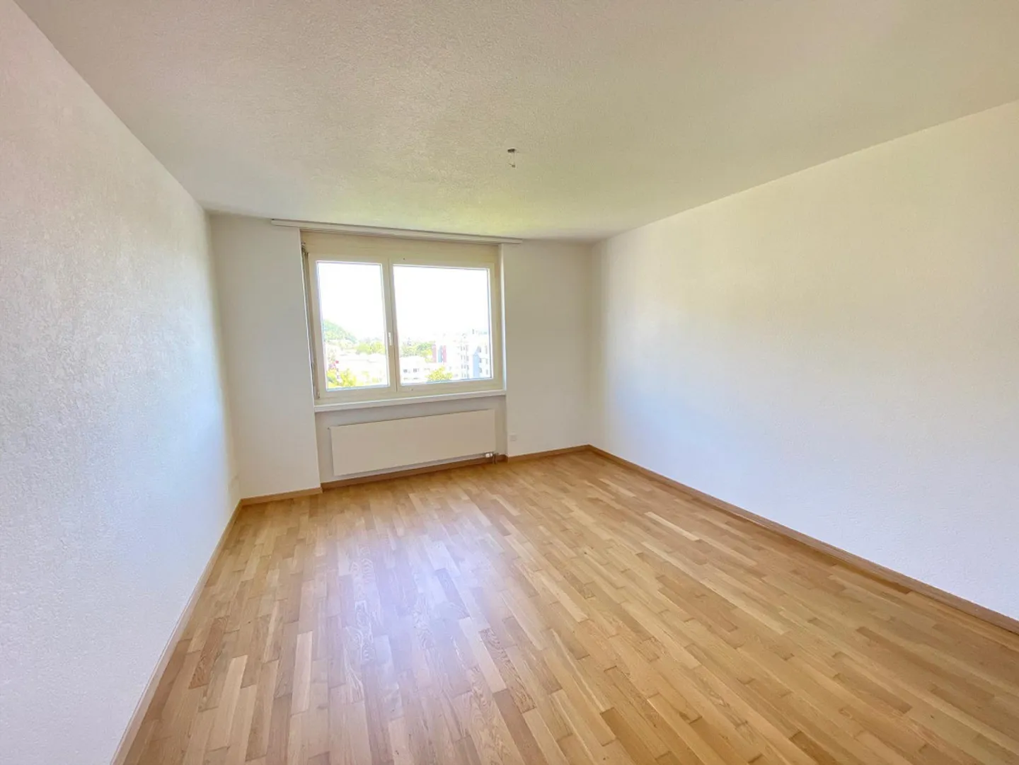 Appartement lumineux de 2,5 pièces avec vue sensationnelle - Photo 5 sur 5