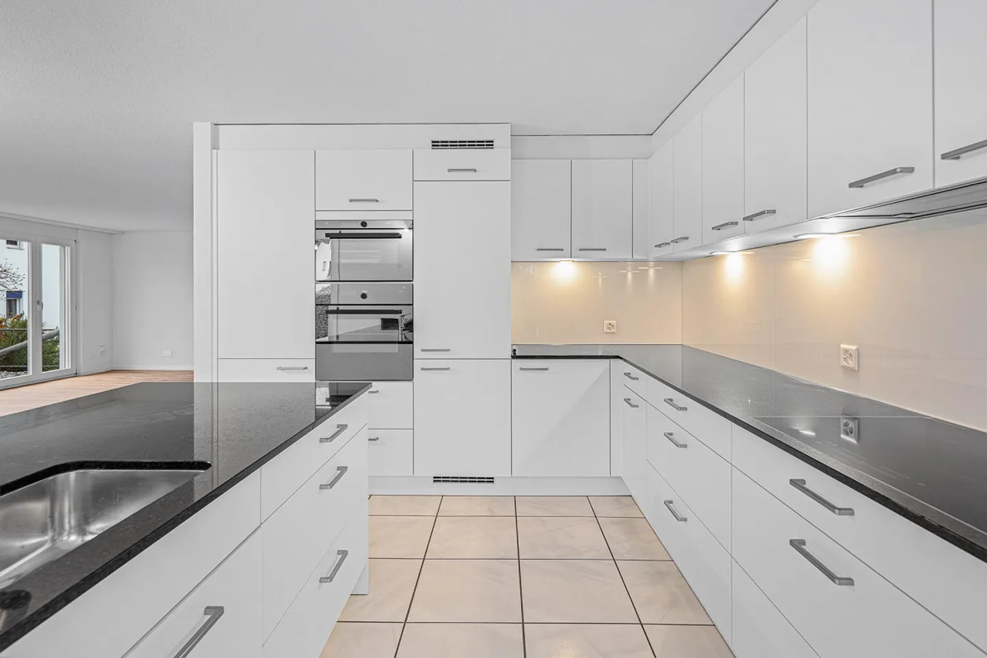 Maison familiale jumelée avec appartement et grenier aménagé - Photo 4 sur 13