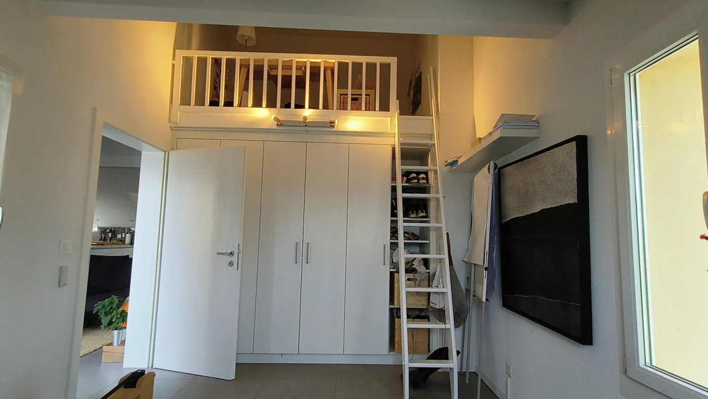 UNUSUAL VIEW, ATYPICAL PENTHOUSE - Photo 7 of 11