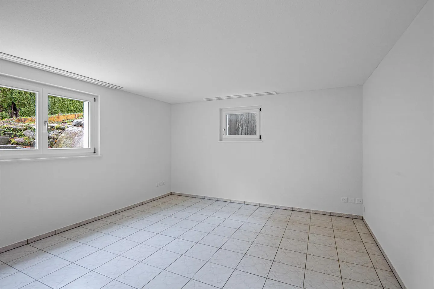 Maison familiale jumelée avec appartement et grenier aménagé - Photo 11 sur 13