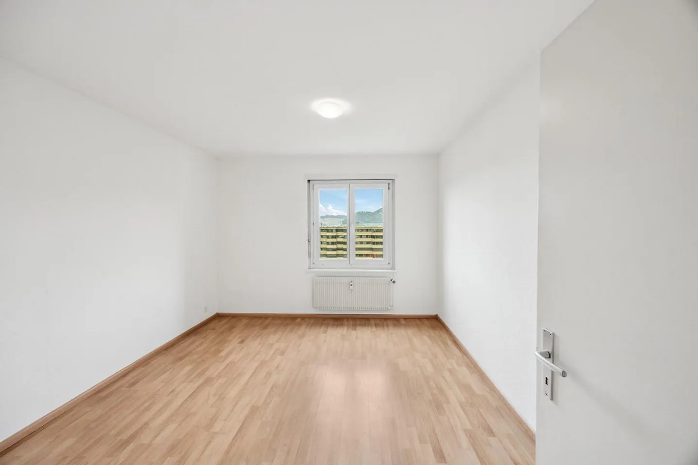Bell'appartamento in un ambiente verde - Foto 7 di 10