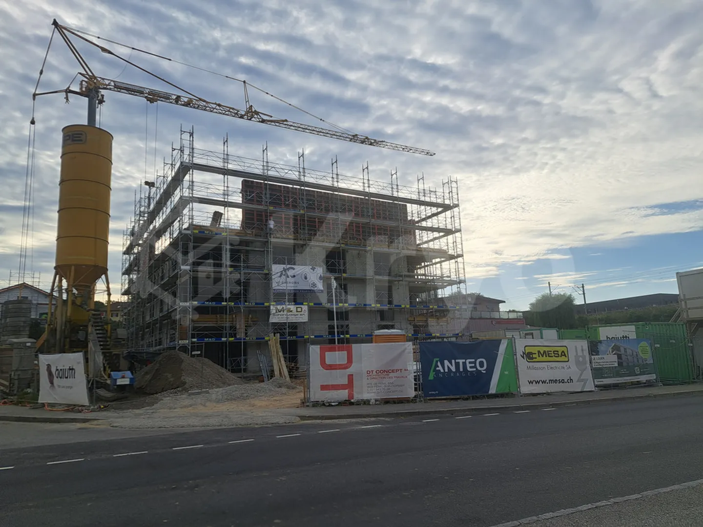 Spazio Commerciale Moderno a Romont - Foto 1 di 7