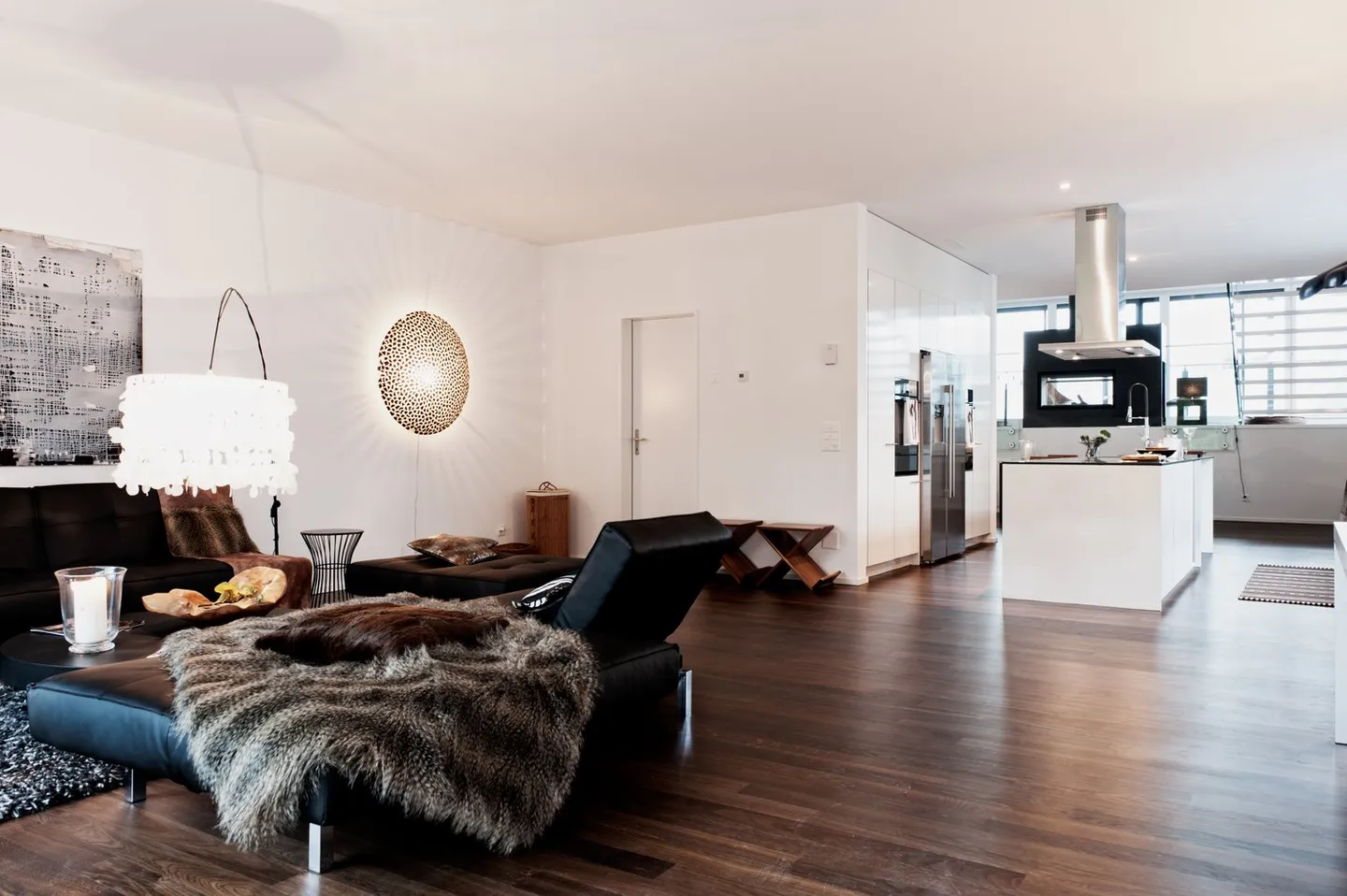 Vie de rêve avec une expansion luxueuse ! 1 grande chambre à l'étage, le reste en plan ouvert - Photo 1 sur 10