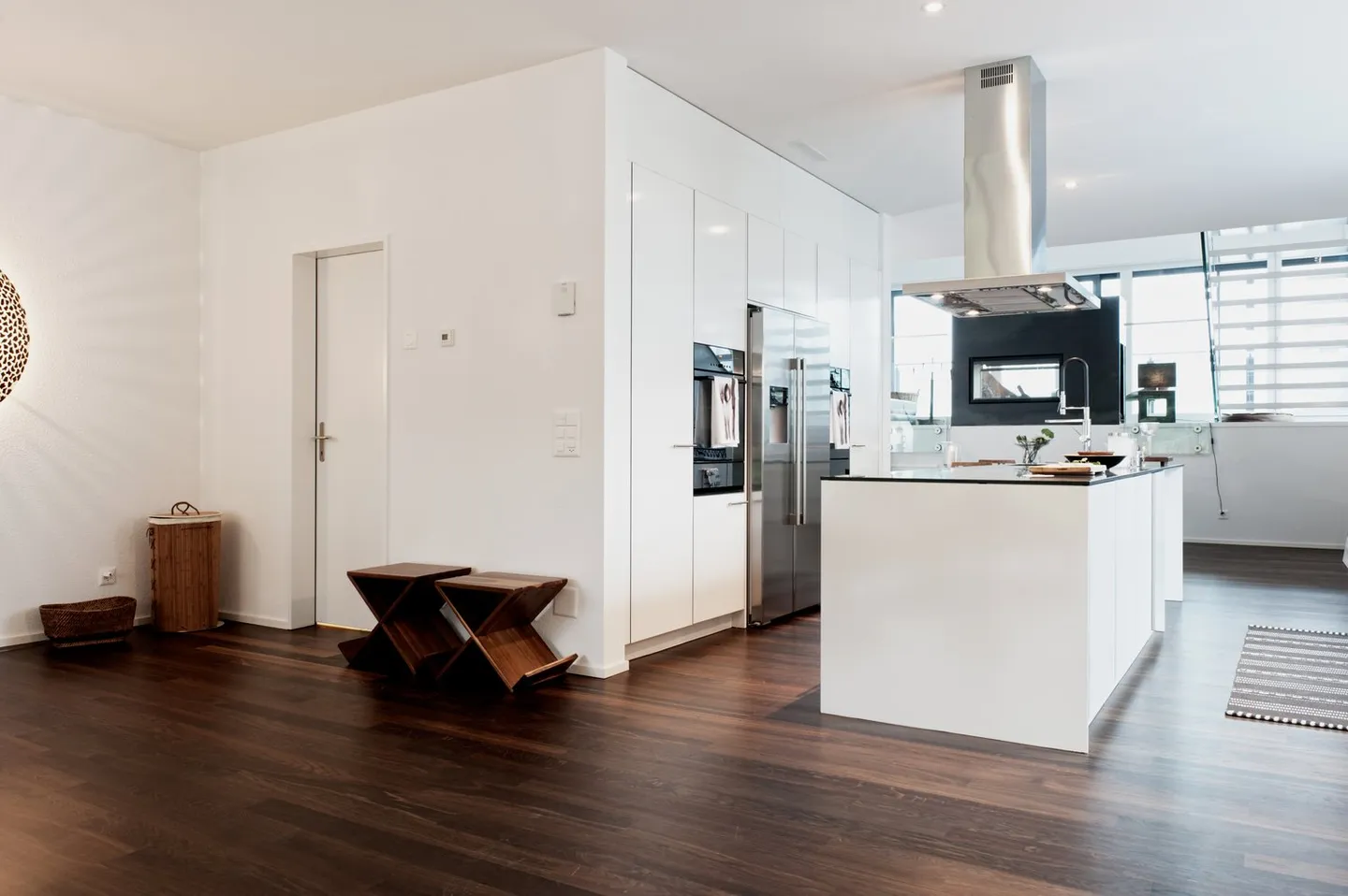 Vie de rêve avec une expansion luxueuse ! 1 grande chambre à l'étage, le reste en plan ouvert - Photo 3 sur 10