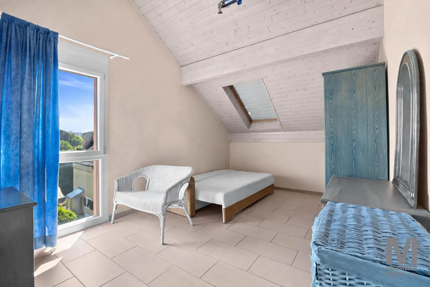 Charming terraced house in a quiet residential area - Photo 7 of 12