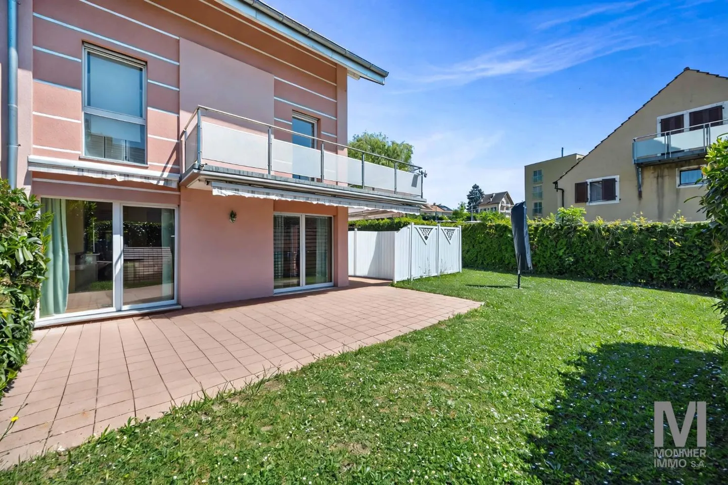 Charming terraced house in a quiet residential area - Photo 1 of 12
