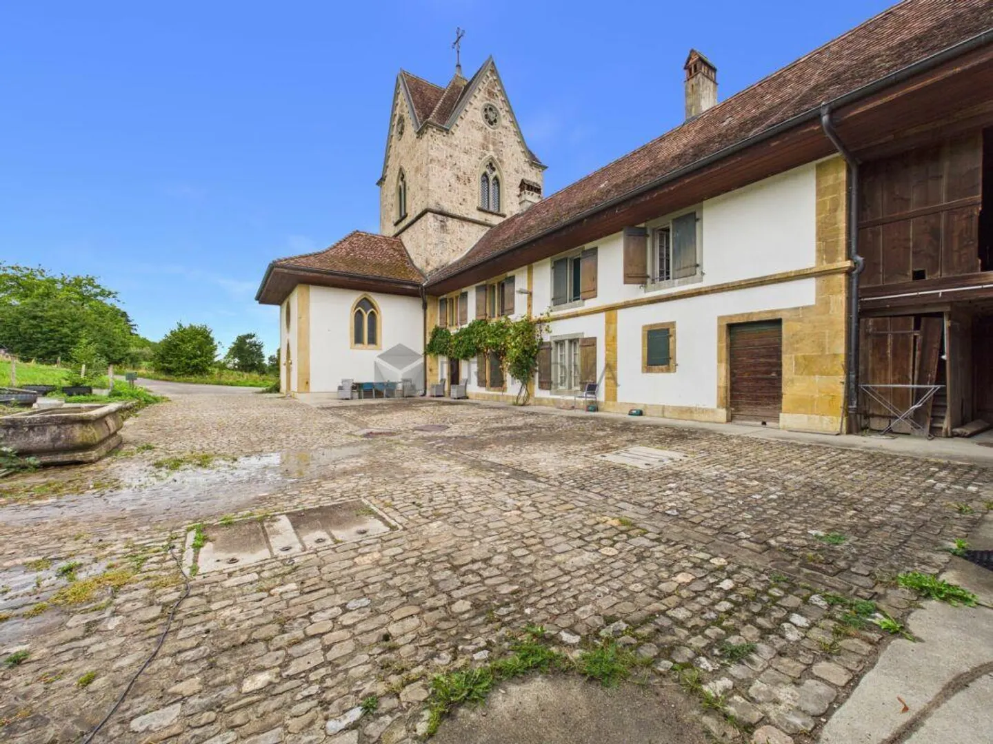 A declaration of love with potential: Historical living and working at Lake Murten. - Photo 4 of 13