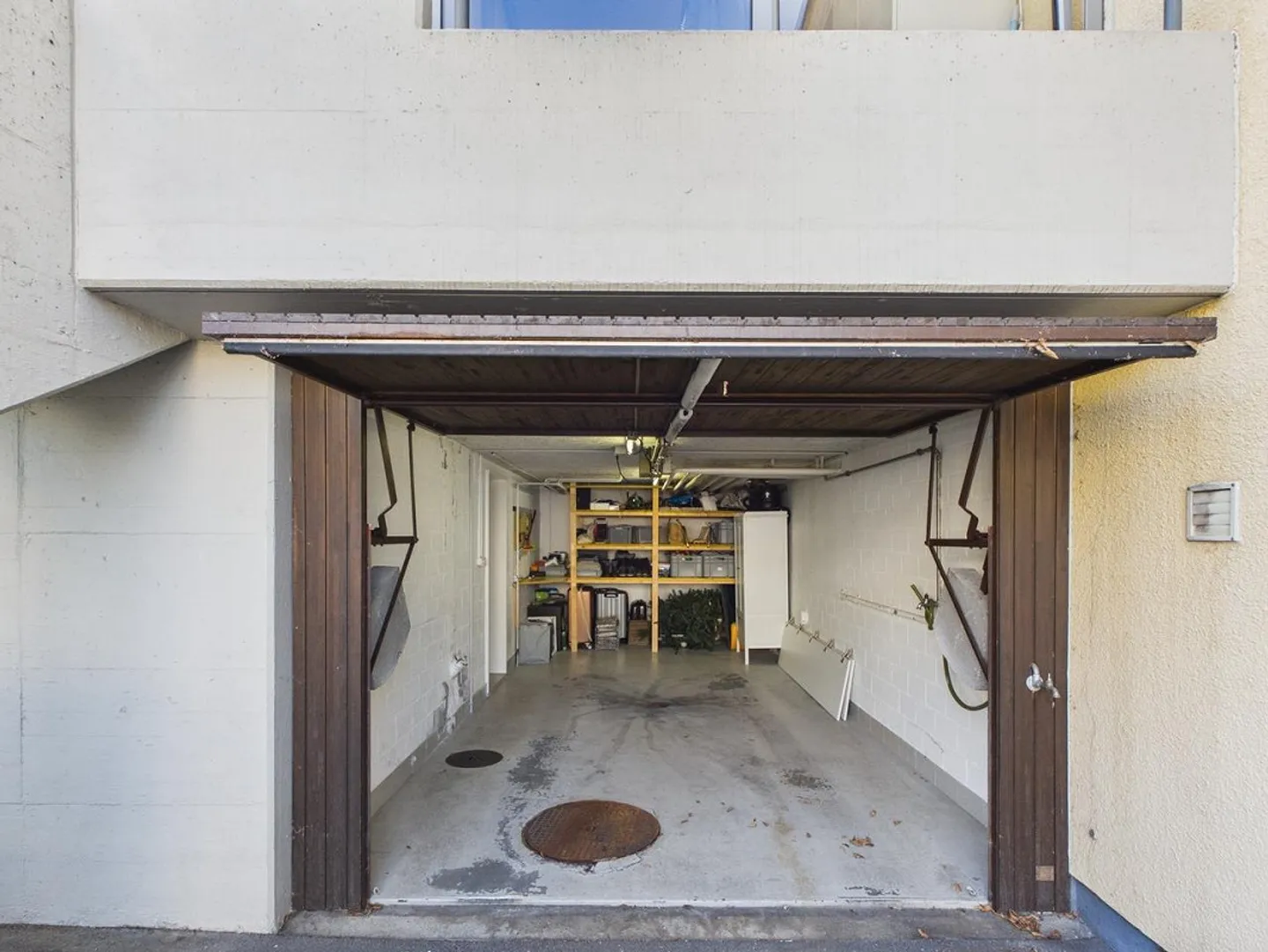 Maison individuelle en rangée de 6,5 pièces rénovée avec style - Photo 18 sur 26