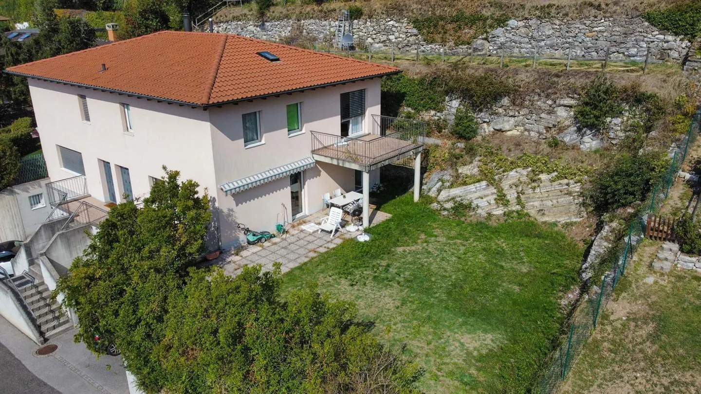 Teil einer Doppelhaushälfte mit Garten in Vacallo - Foto 5 von 8