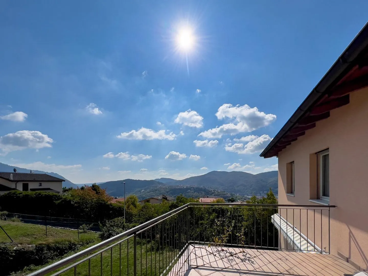 Teil einer Doppelhaushälfte mit Garten in Vacallo - Foto 6 von 8