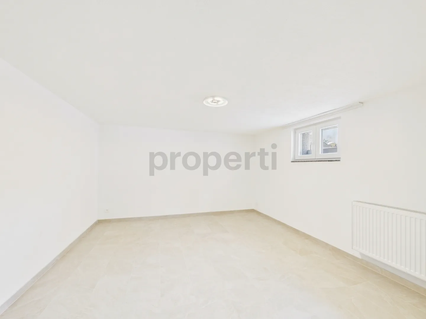 Newly renovated 5-room single-family house with practical basement, Elsau - Photo 4 of 12