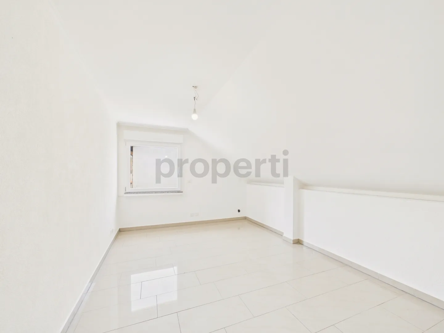 Newly renovated 5-room single-family house with practical basement, Elsau - Photo 5 of 12